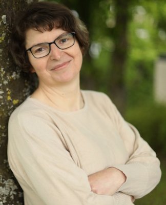 Schulsekretärin Frau Baur